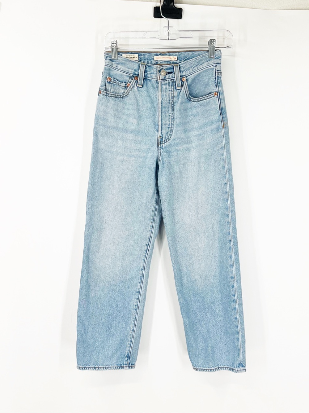 Levi’s Ribcage Straight Ankle Jeans Button Fly High Rise